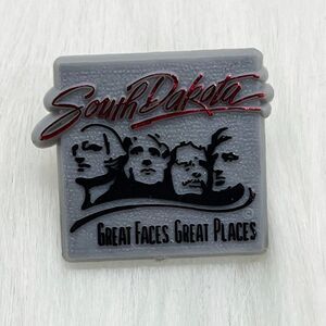 🔮 5/$25 Vintage South‎ Dakota Mount Rushmore Pin